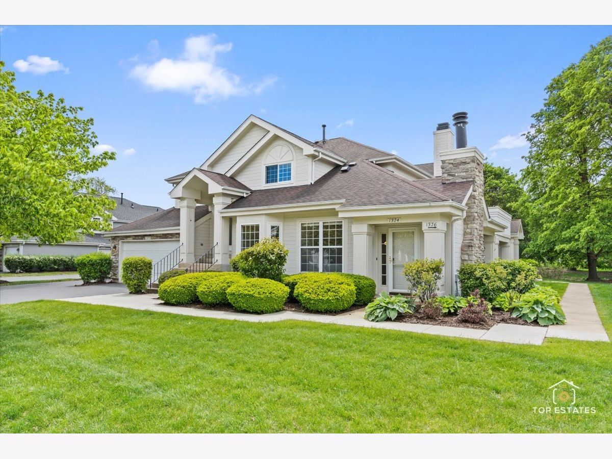 Townhomes & Condos Sold Georgetown Batavia Illinois, 1374 Clybourne