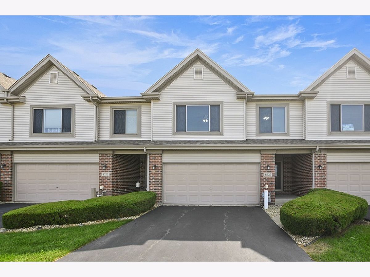 Townhomes & Condos Rented Hawthorne Lakes Frankfort Illinois, 8325 Chestnut
