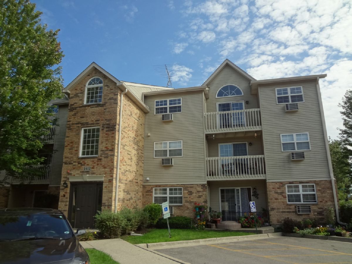  Rented Round Lake Beach Illinois, 1412 Clear Water