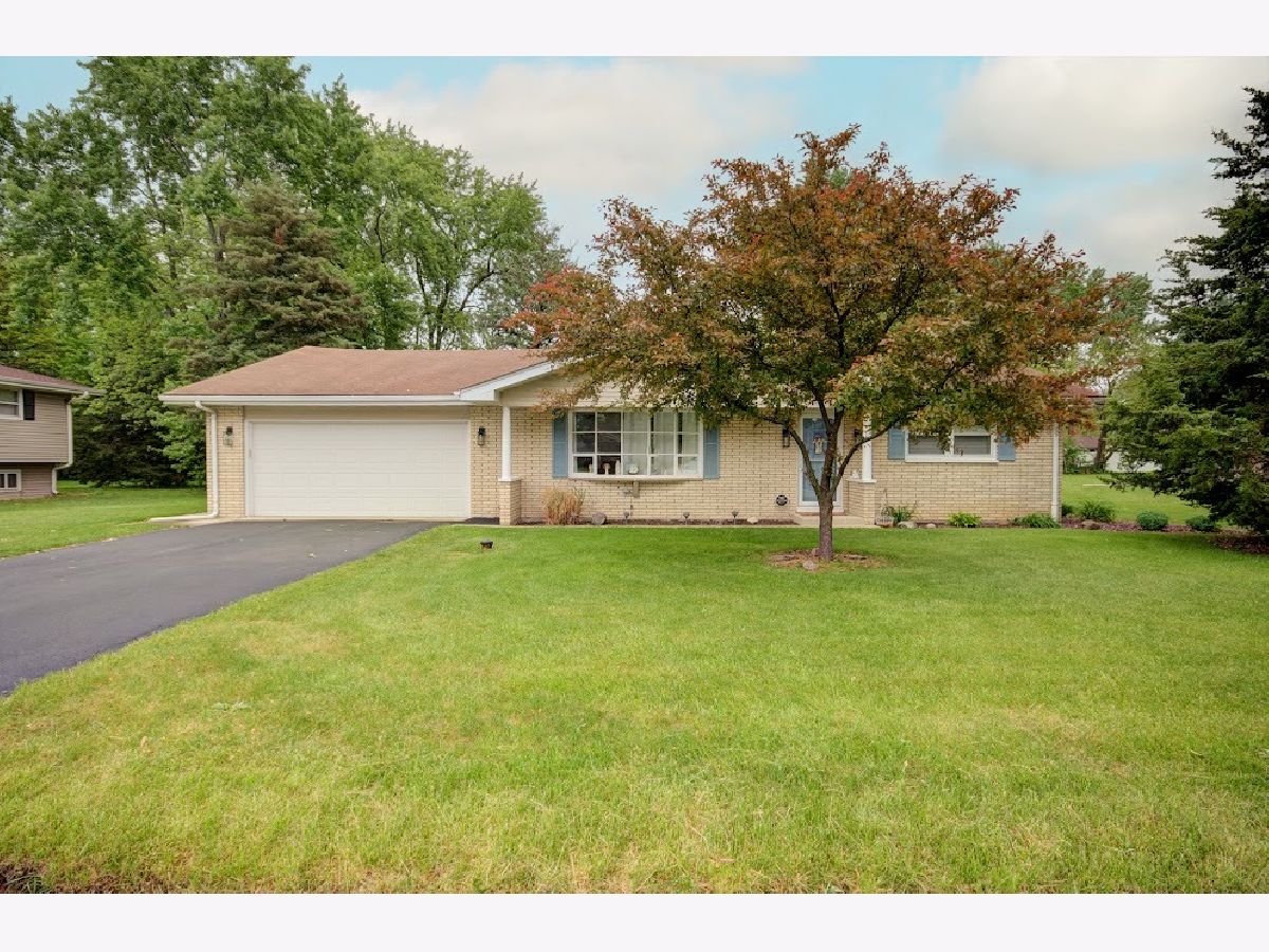 Homes Sold Robin Hill Shorewood Illinois, 306 Robin Hill