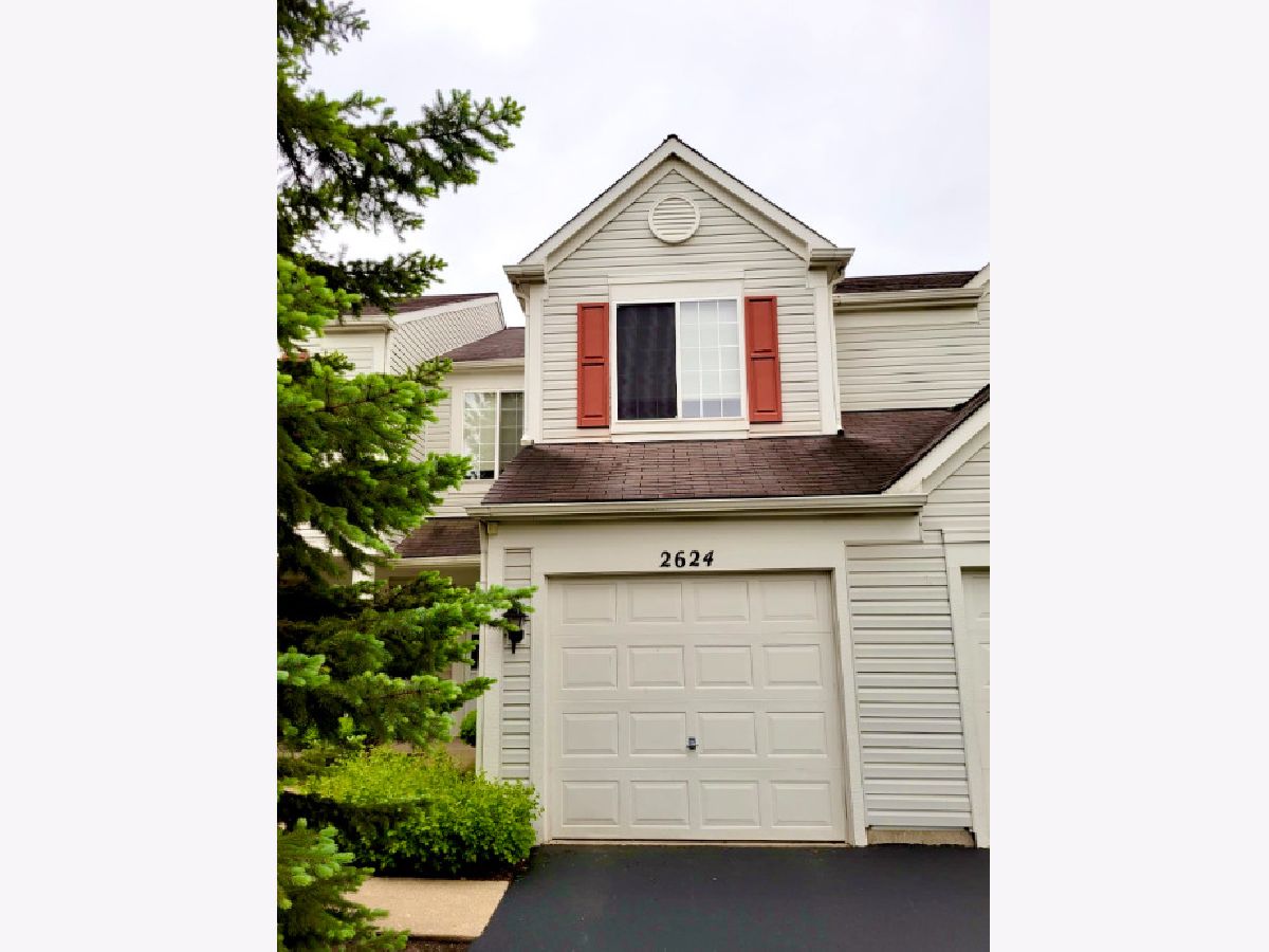 Townhomes Rented Carrolwood Naperville Illinois, 2624 Carrolwood