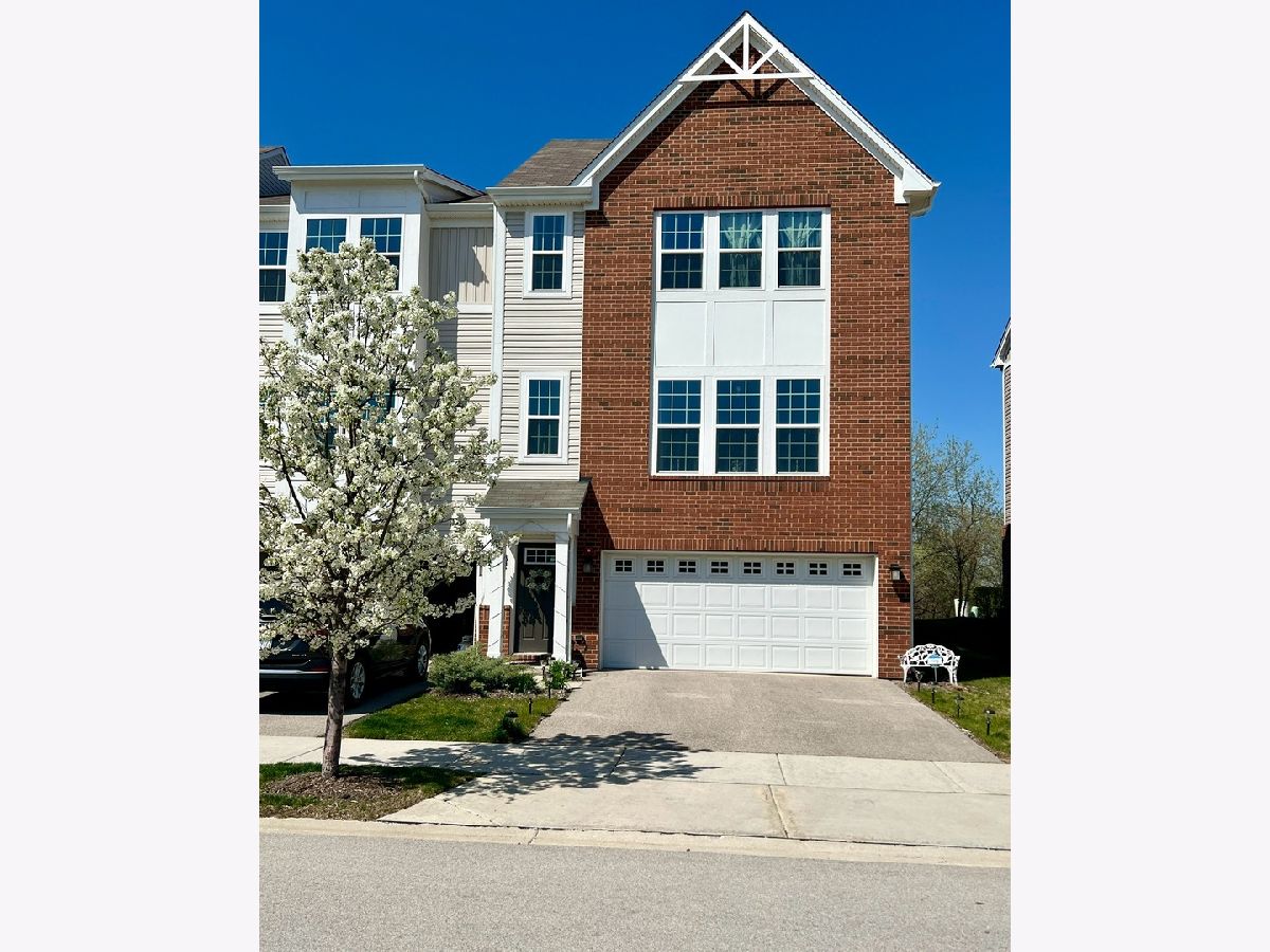 Condos & Townhomes Sold Buckingham Place Des Plaines Illinois, 790 Weller