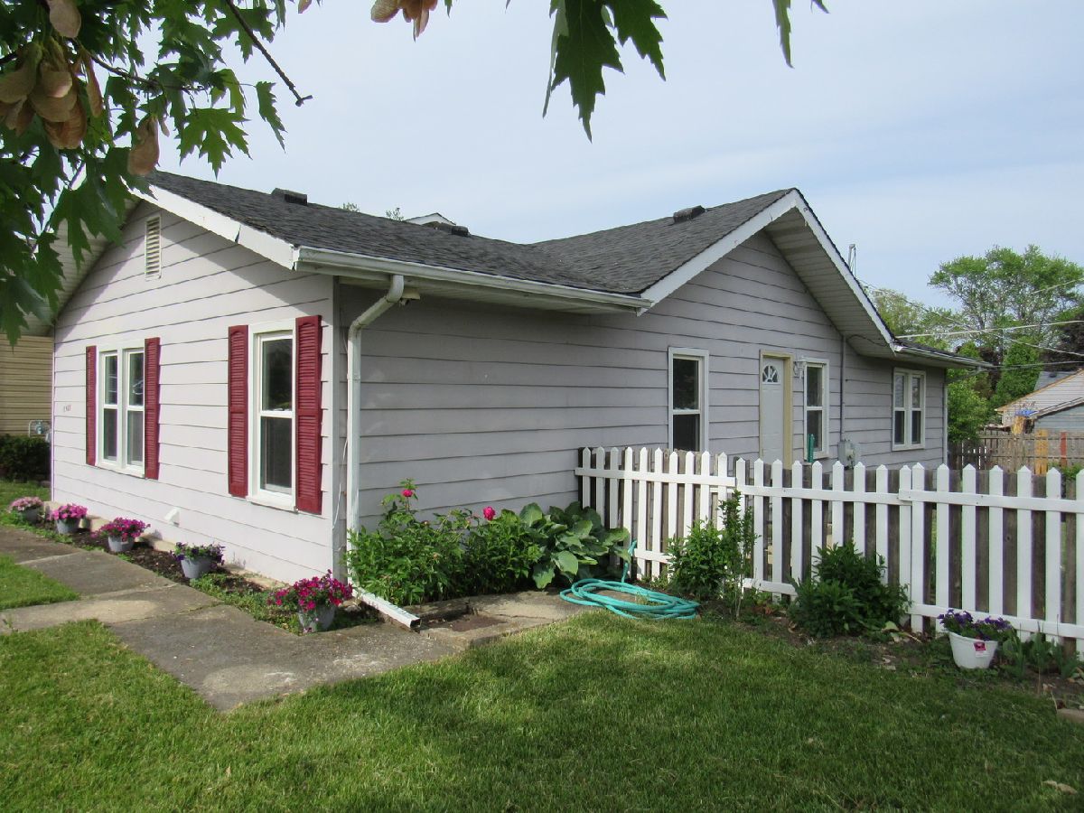 Homes For Sale Greenview Addition Round Lake Beach Illinois, 1503 Cherokee Drive