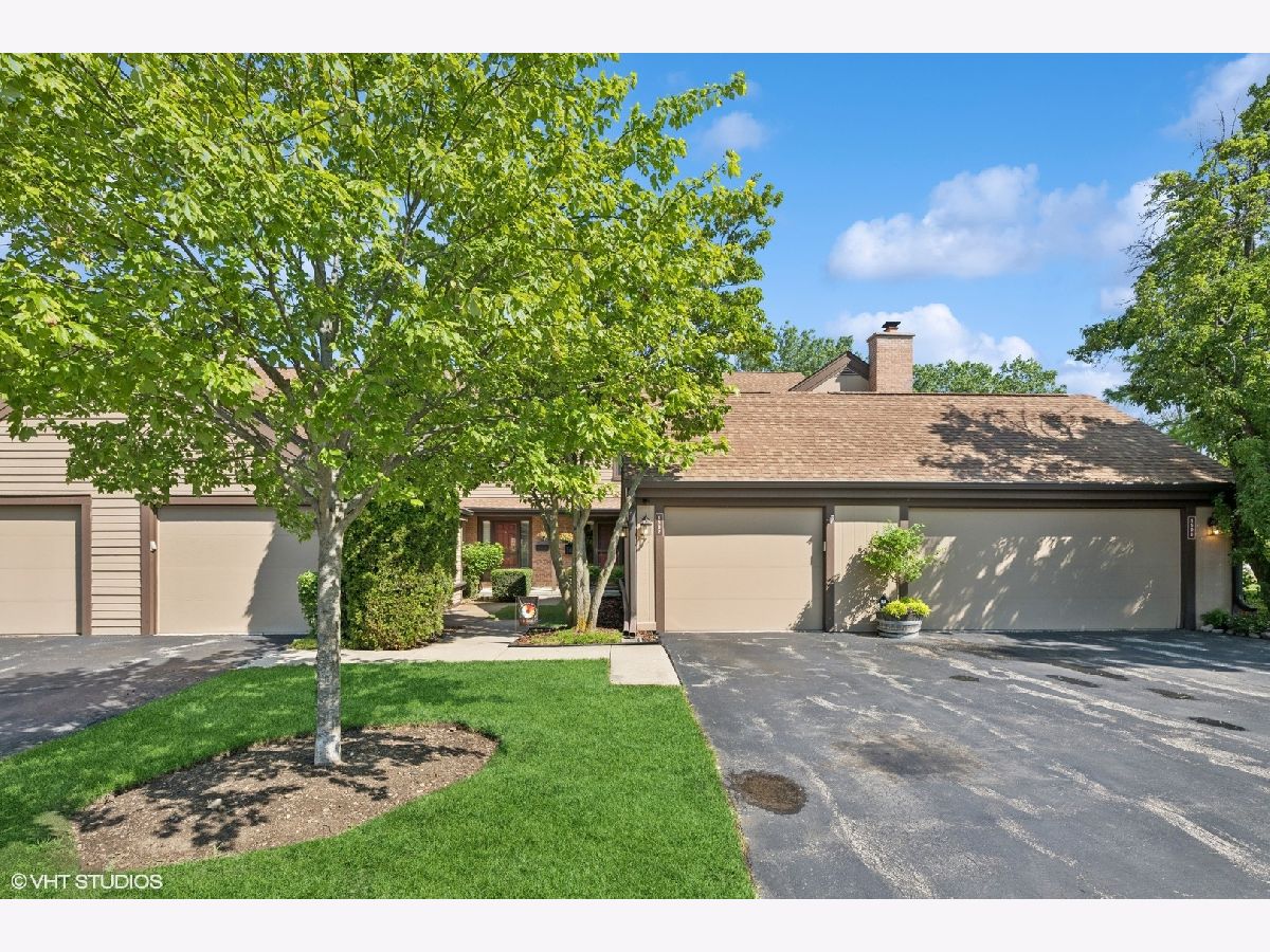 Townhomes & Homes Sold The Crossings Buffalo Grove Illinois, 1502 Anderson