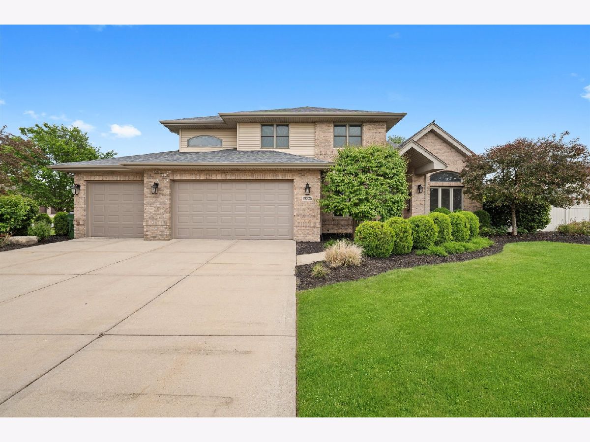 Homes Sold Tinley Trails Tinley Park Illinois, 19325 Kickapoo