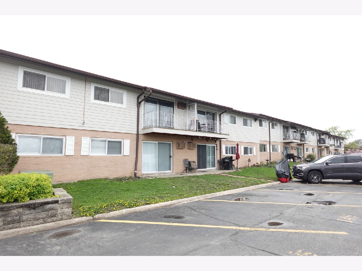 Condominiums Sold Willow Heights Prospect Heights Illinois, 870 Old Willow
