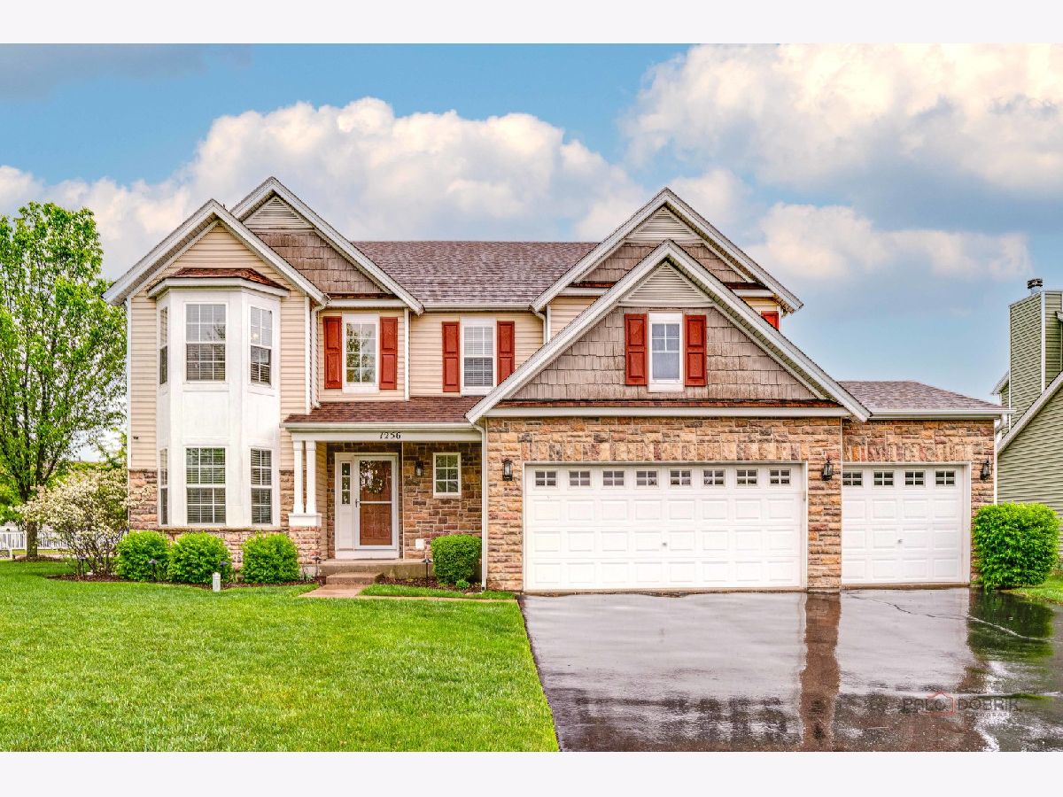 Homes & Townhomes Sold Neuhaven Antioch Illinois, 1256 Bradford