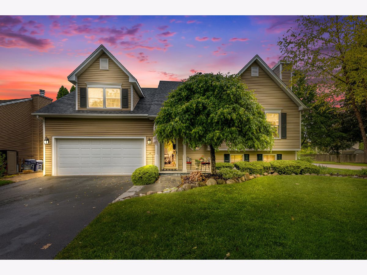 Homes Sold Cambridge East St Charles Illinois, 1714 Larson