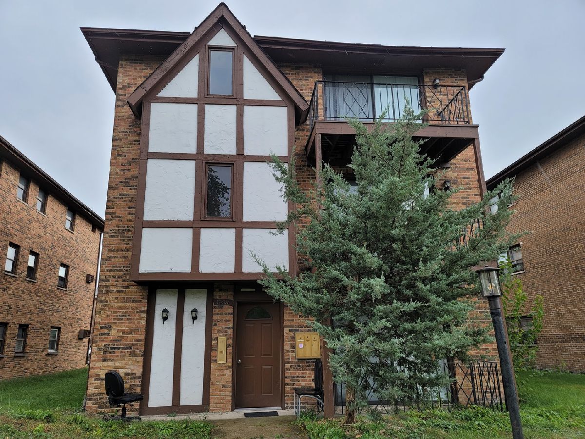  For Sale East Hazel Crest Illinois, 17307 Lathrop Avenue