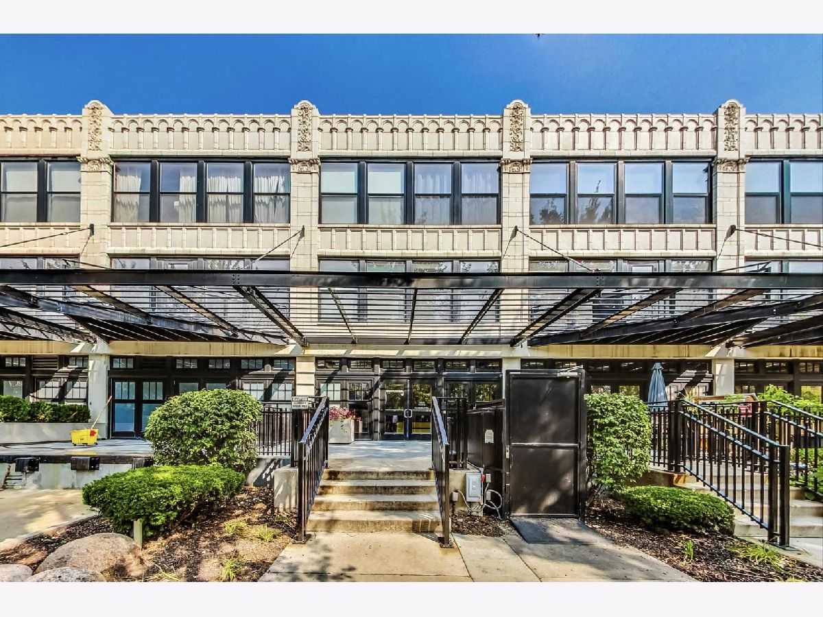 Condominiums Sold University Commons Chicago Illinois, 1000 15th