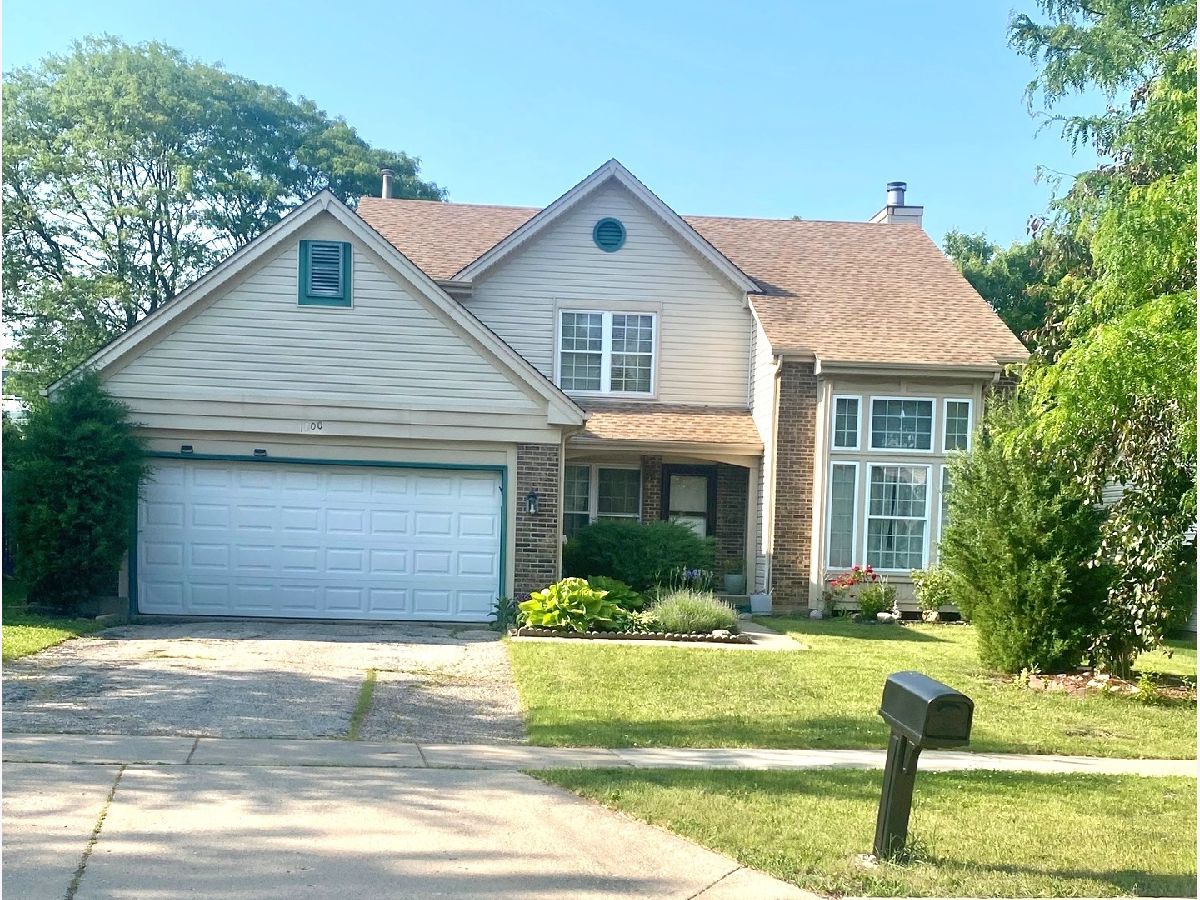Homes & Townhomes Sold Cambridge Country Mundelein Illinois, 1300 Edington