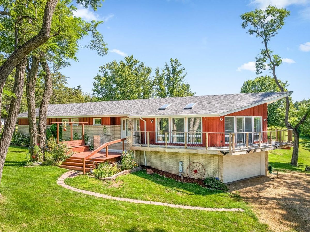  For Sale Rockford Illinois, 4560 & 4554 Centerville Road