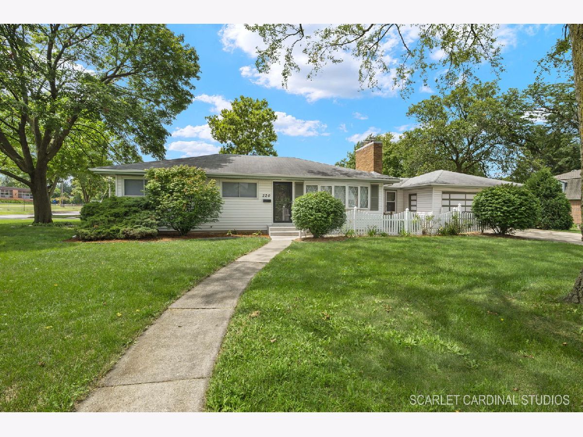 Rented Wheaton Illinois, 220 President