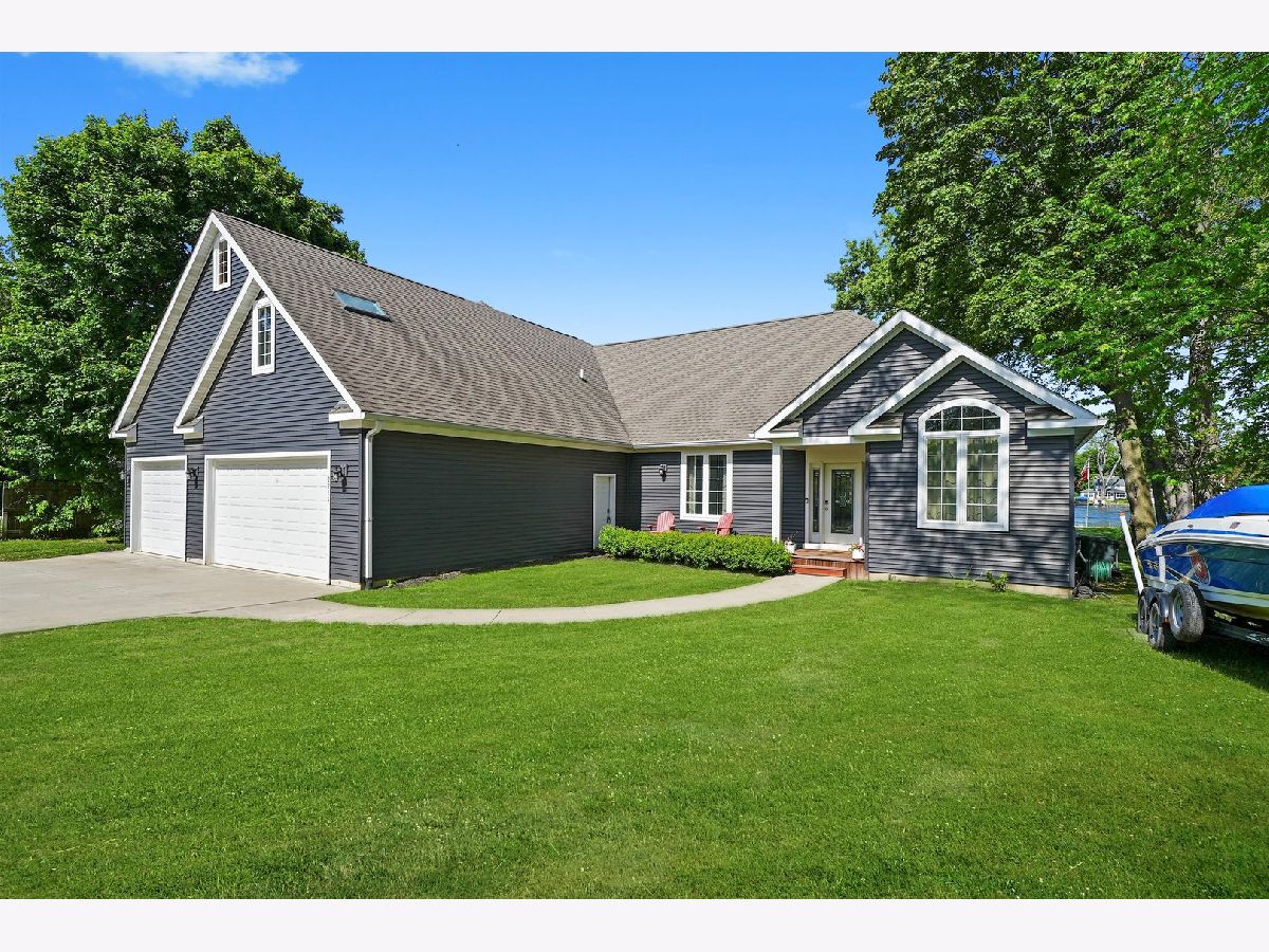 Homes Sold Woodlawn Park Mchenry Illinois, 2215 Woodlawn Park