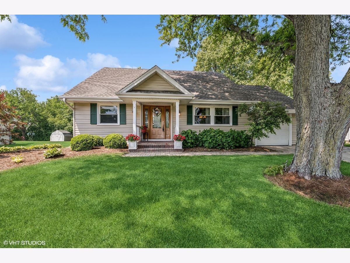 Homes & Townhomes & Condos Sold Four Colonies Crystal Lake Illinois, 862 Wimbleton