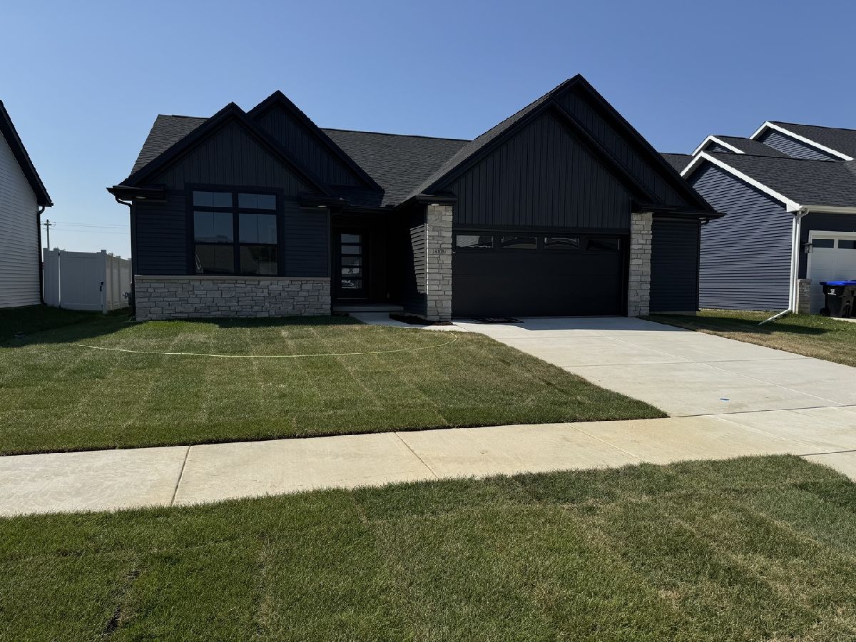 Homes & Condos & Townhomes For Sale Grove On Kickapoo Creek Bloomington Illinois, 6105 Wrigley Drive