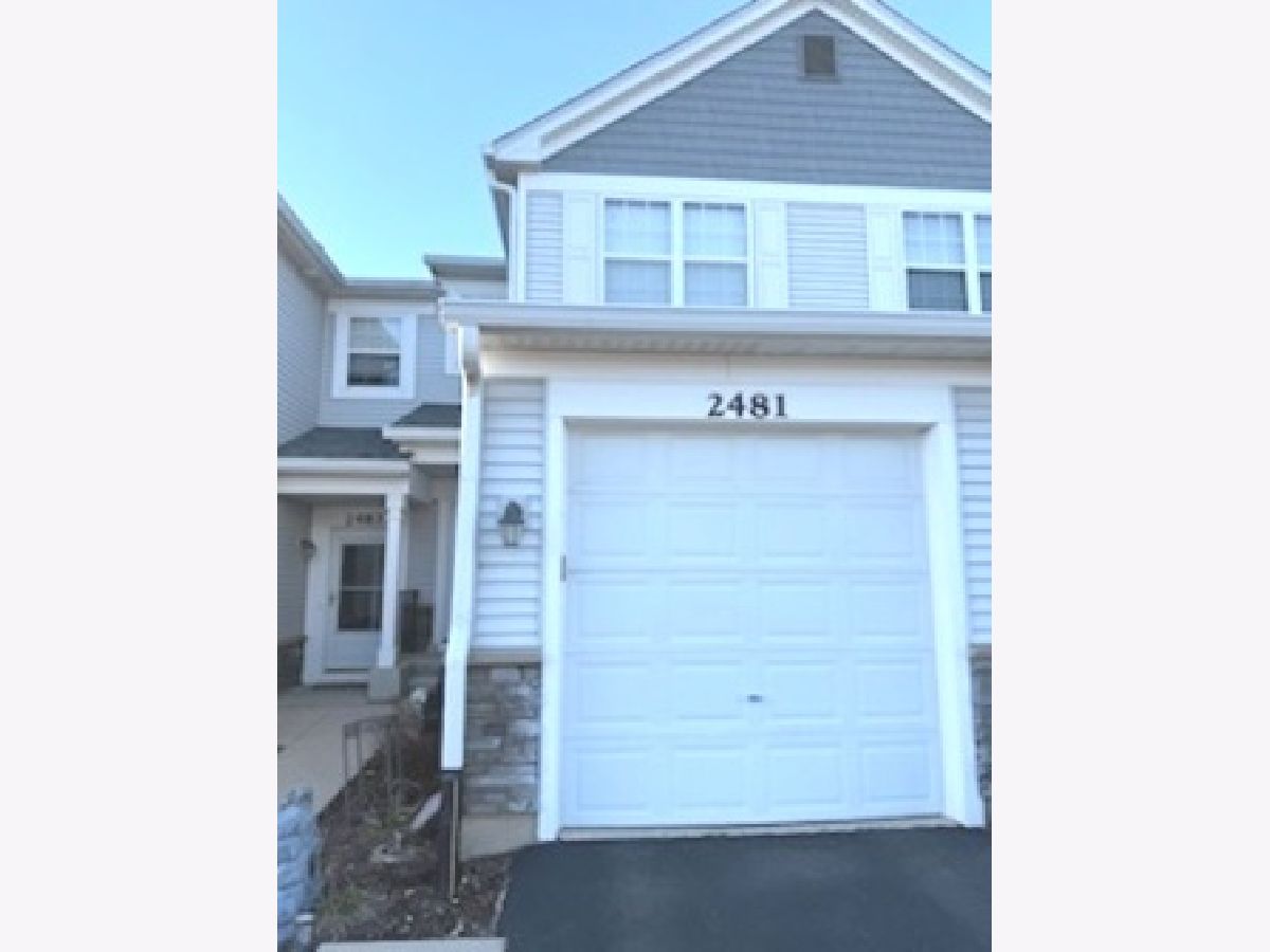 Townhomes & Condos & Homes Rented Enclave At Country Lakes Naperville Illinois, 2481 Oneida