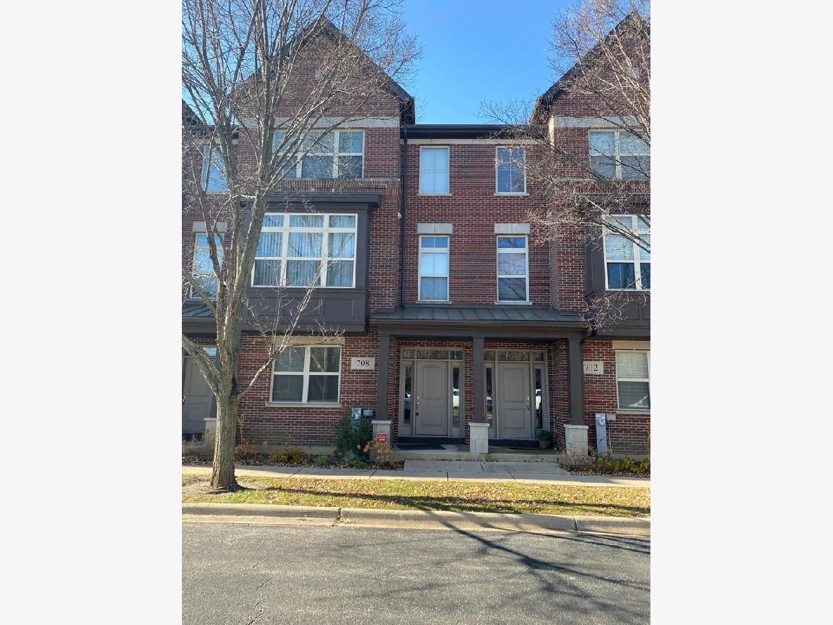 Townhomes Rented Aspen Pointe Vernon Hills Illinois, 708 Telluride