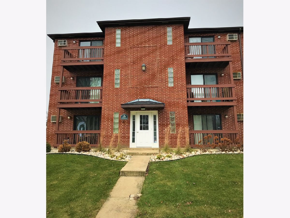 Condominiums Rented Evergreen Condominiums Glendale Heights Illinois, 1130 Evergreen
