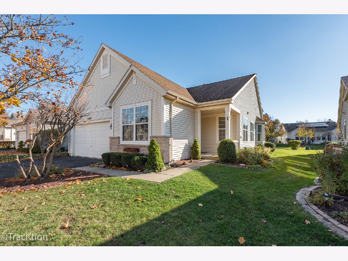 Townhomes & Condos & Homes Sold Carillon Lakes Crest Hill Illinois, 21319 Barth Pond
