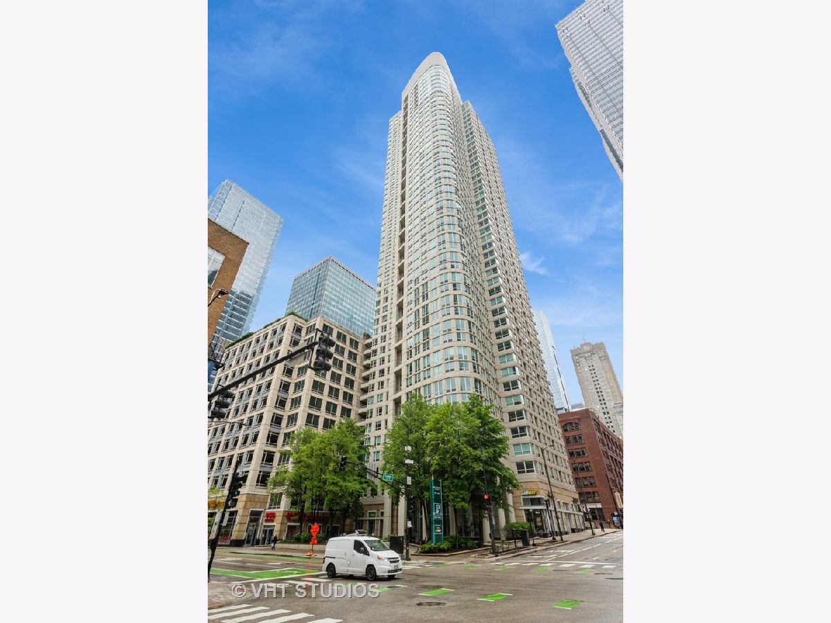 Condominiums Sold The Sterling Chicago Illinois, 345 Lasalle