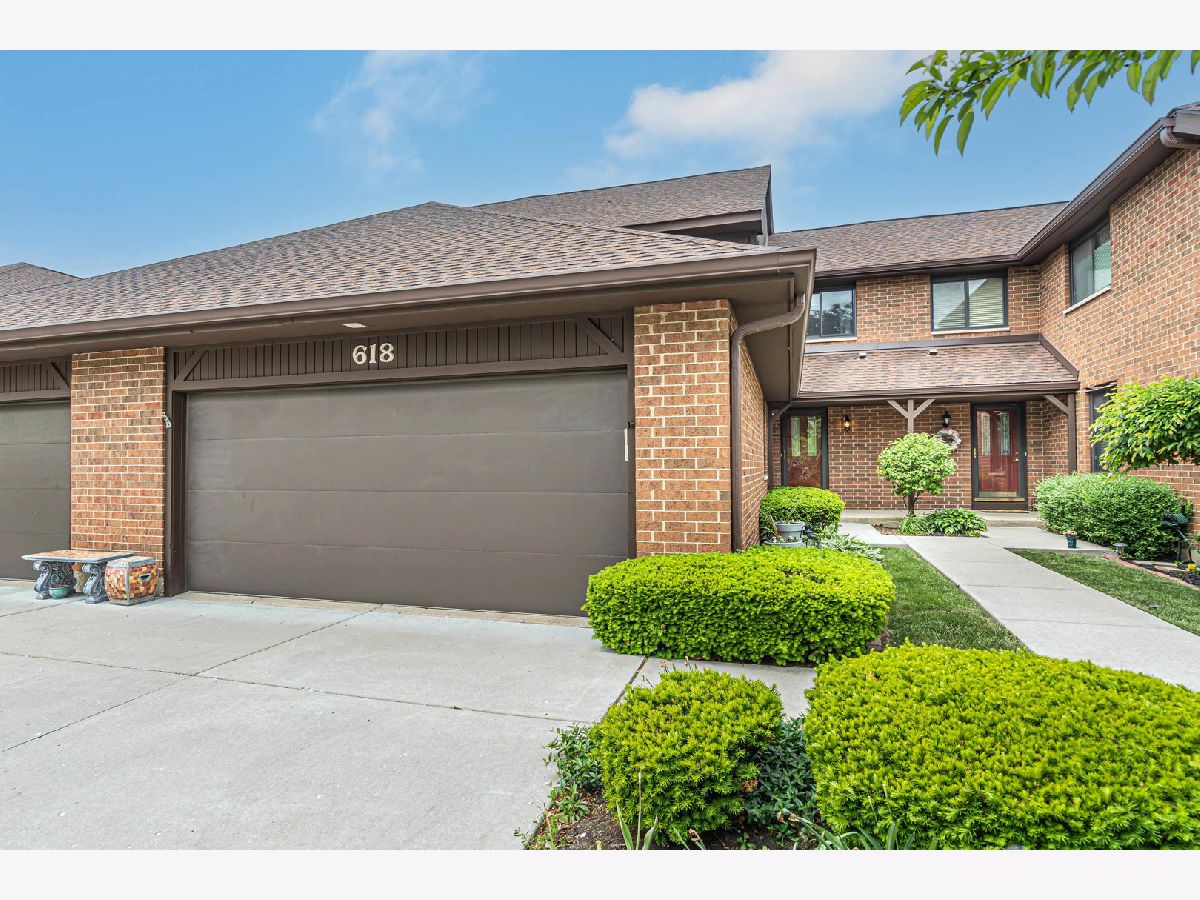 Homes & Townhomes & Condos Sold Four Colonies Crystal Lake Illinois, 618 Cress Creek