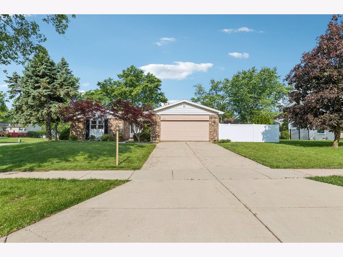 Homes & Townhomes & Condos Sold Briarcliffe Wheaton Illinois, 1946 Briarcliffe
