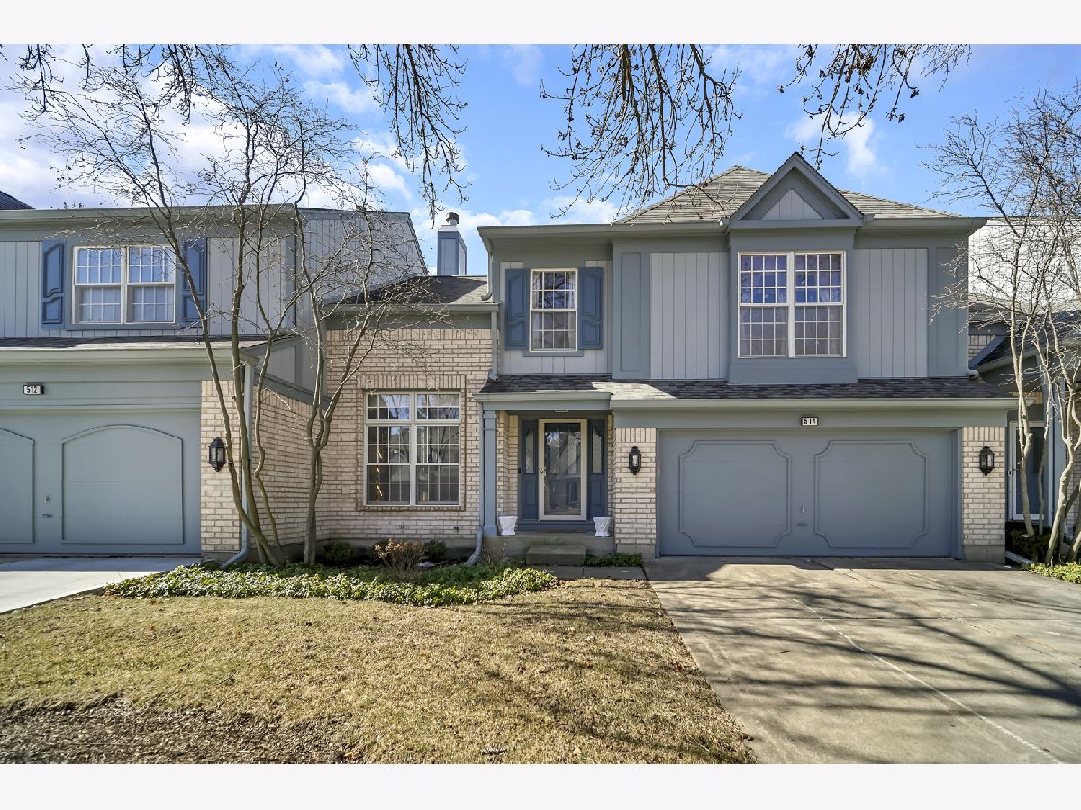 Townhomes Sold Cherbourg Buffalo Grove Illinois, 514 Cherbourg