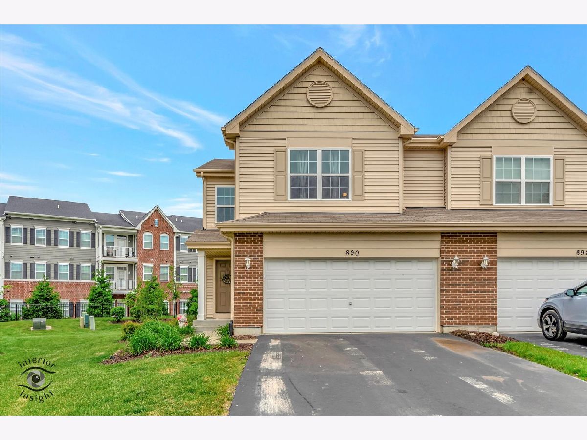Townhomes Sold Greenhaven Romeoville Illinois, 690 Bancroft