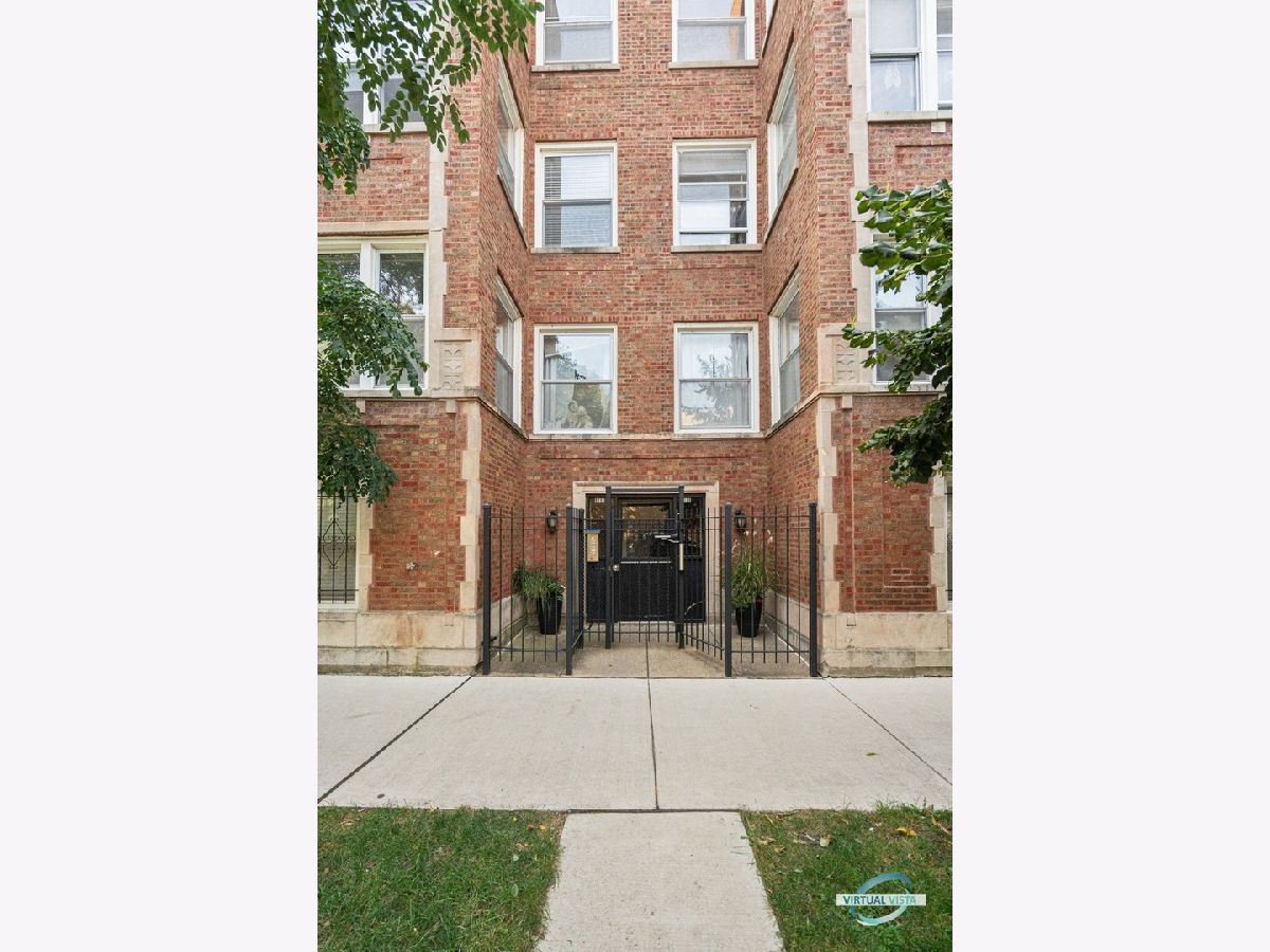 Condos & Townhomes & Homes Sold Rogers Park Chicago Illinois, 6748 Greenview