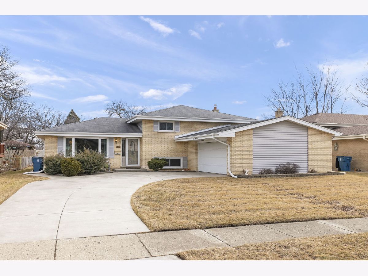 Homes Sold Green Ridge Addison Illinois, 543 Plamondon