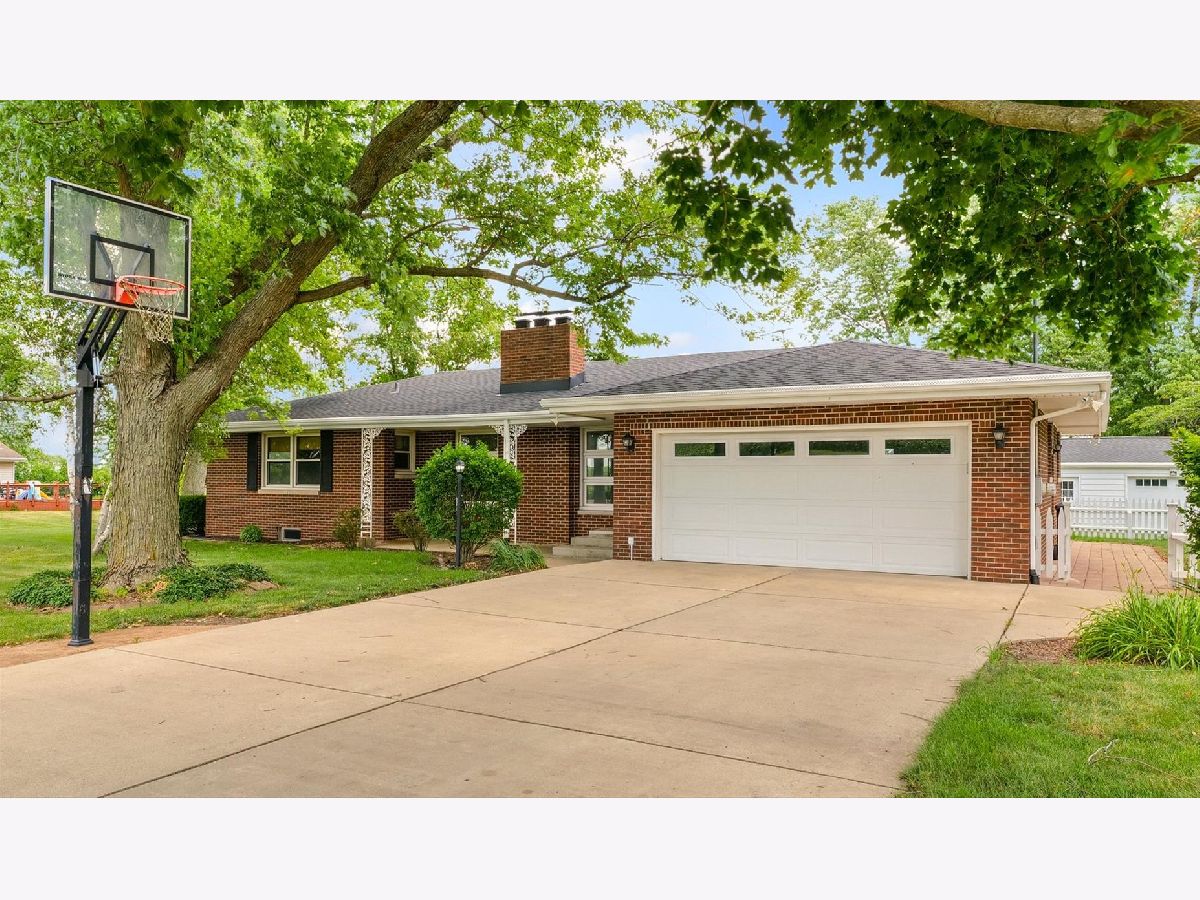  Sold Tolono Illinois, 806 County Road 1200 E