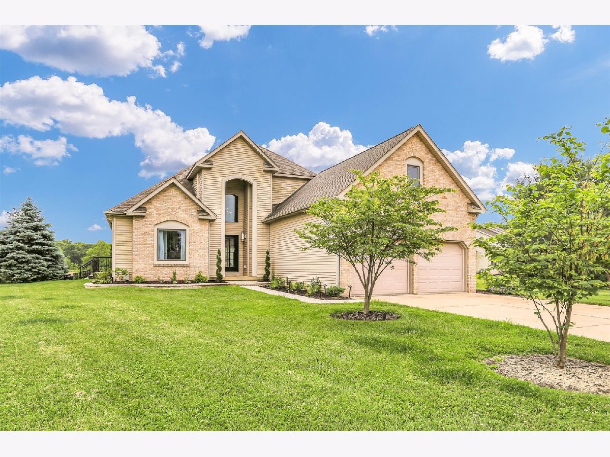  Sold Mansfield Illinois, 3 Doane