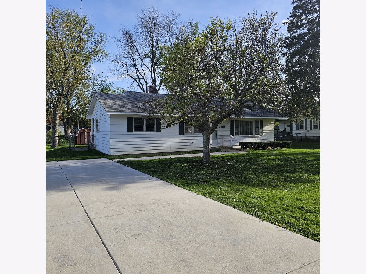  Sold East Dundee Illinois, 6 Johnson