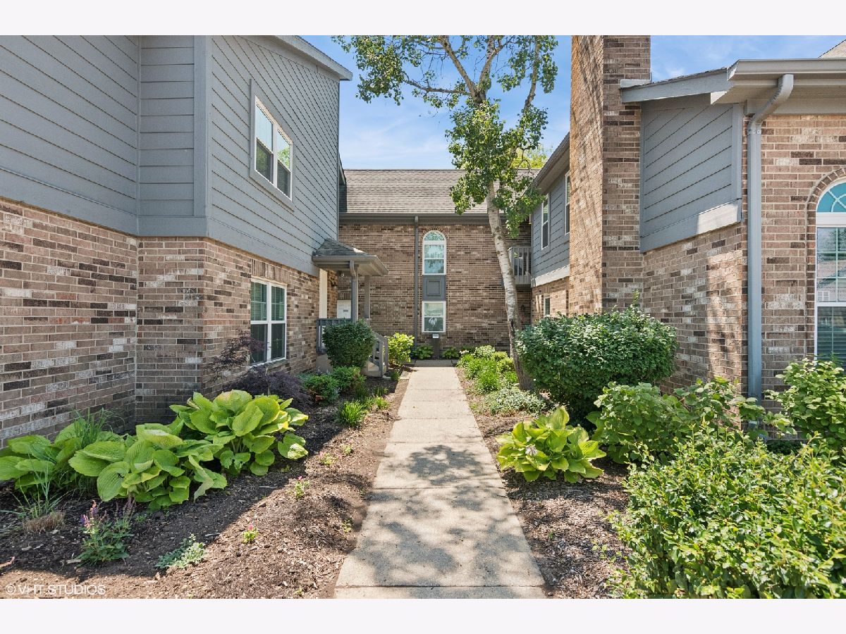 Condos & Townhomes Sold Foxcroft Condos Naperville Illinois, 23 Foxcroft