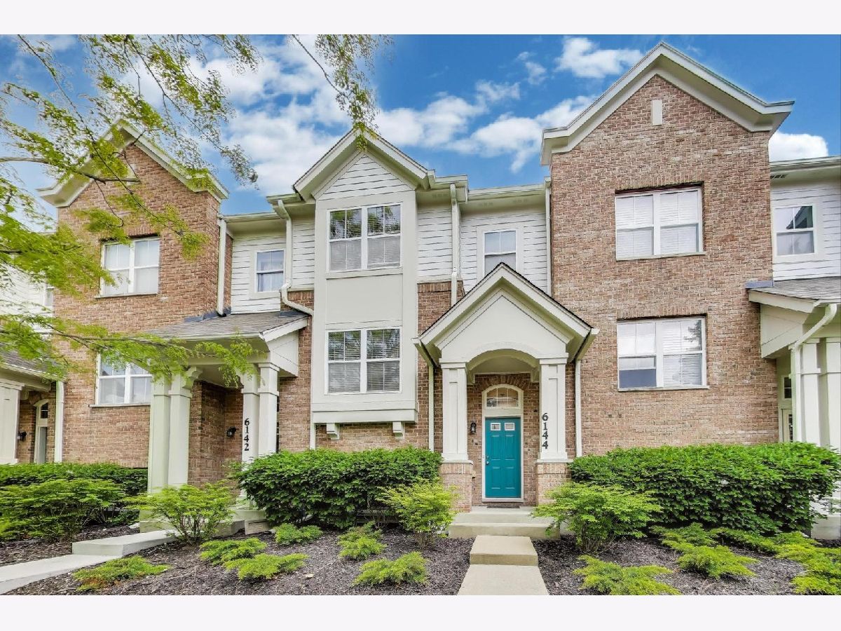 Townhomes & Condos Sold Trafalgar Square Morton Grove Illinois, 6144 Mayfair