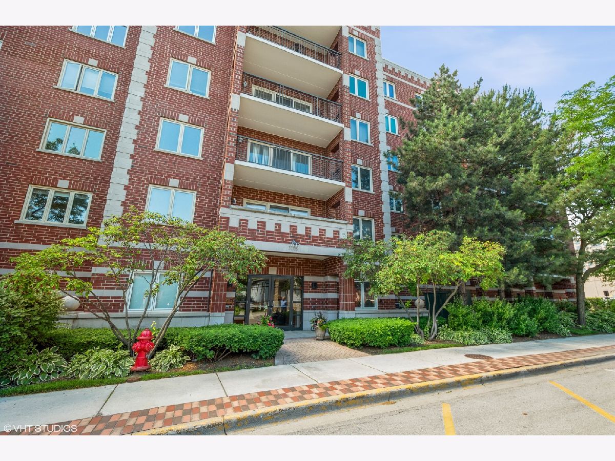  Rented Skokie Illinois, 5005 Warren