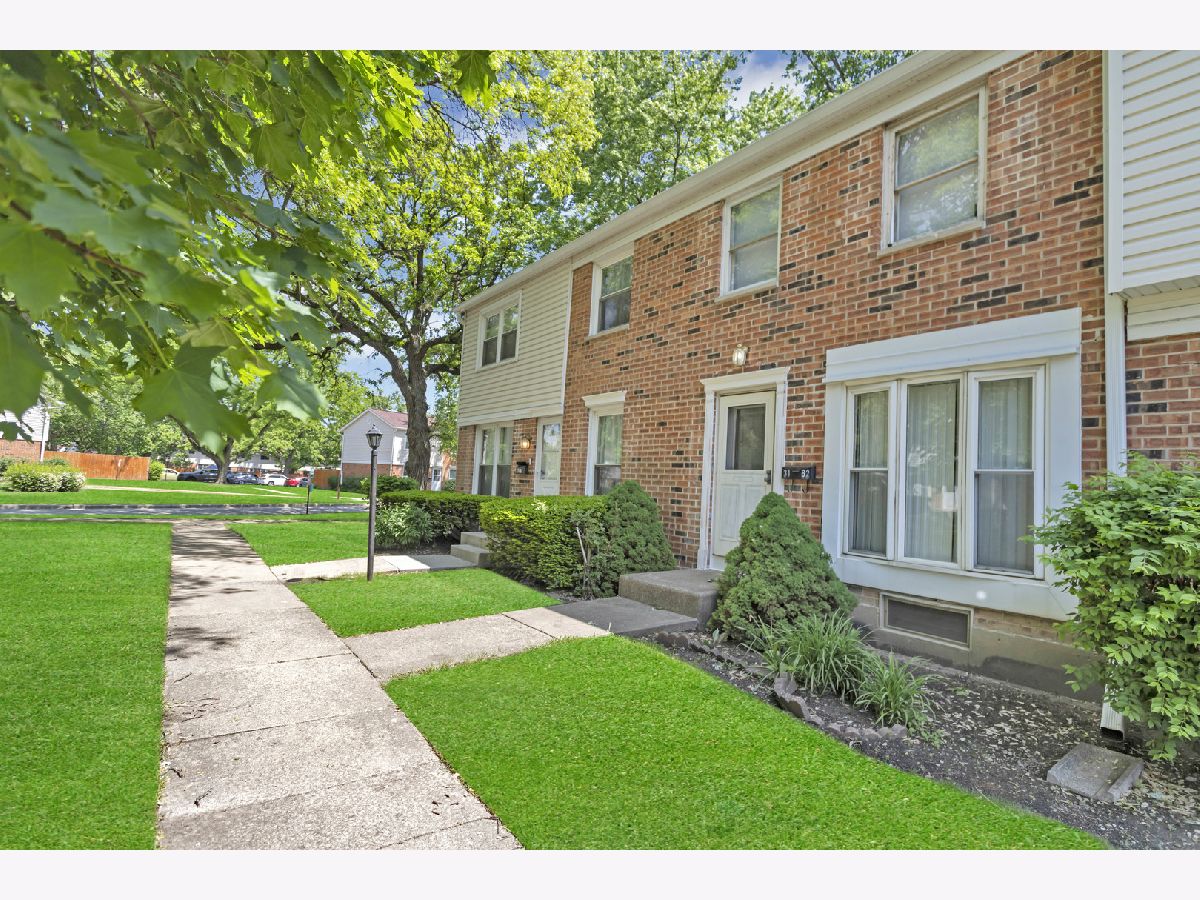 Townhomes & Condos Sold The Oaks Streamwood Illinois, 3162 Norwood