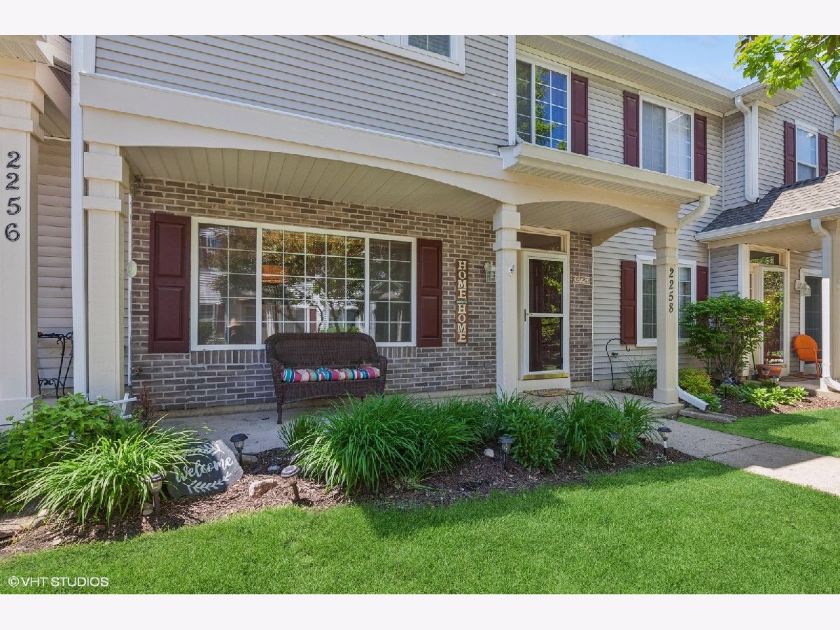 Townhomes & Condos Sold Reflections Aurora Illinois, 2258 Reflections