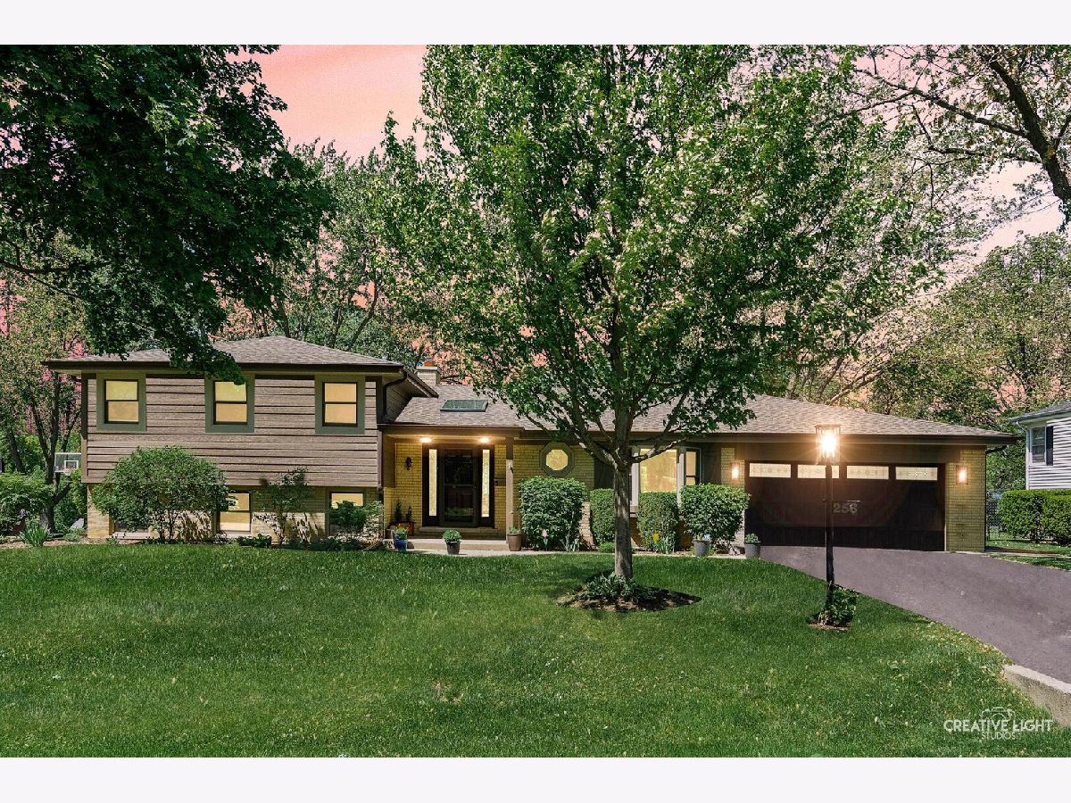 Homes Sold Barrington Meadows Barrington Illinois, 256 Beverly