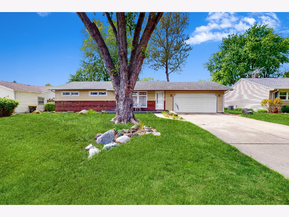  Sold East Dundee Illinois, 143 Scott