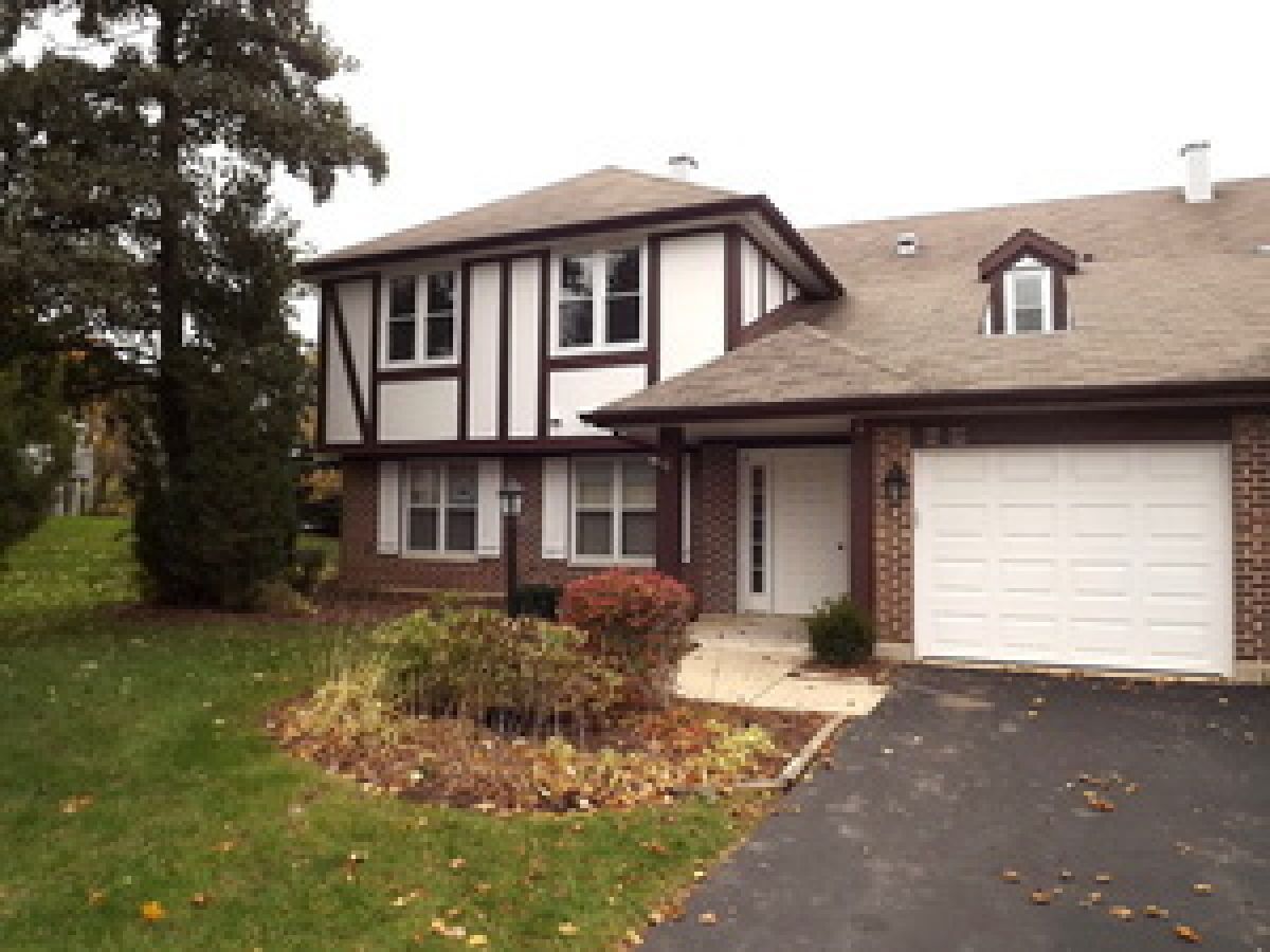 Condos & Townhomes Rented Lake Park Manor Vernon Hills Illinois, 185 Hemingway