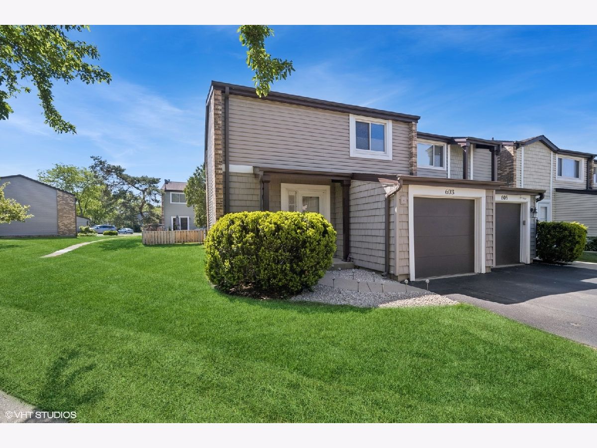 Townhomes Sold Lakeside Villas Wheeling Illinois, 603 Barberry