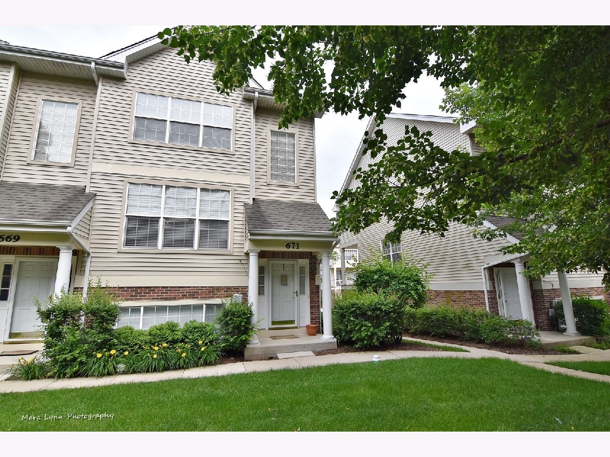  Rented St Charles Illinois, 671 Pheasant