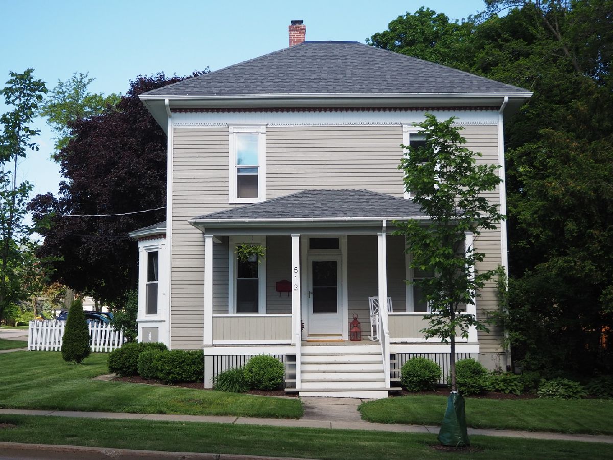 Homes & Townhomes & Condos Rented Barrington Village Barrington Illinois, 104 Coolidge
