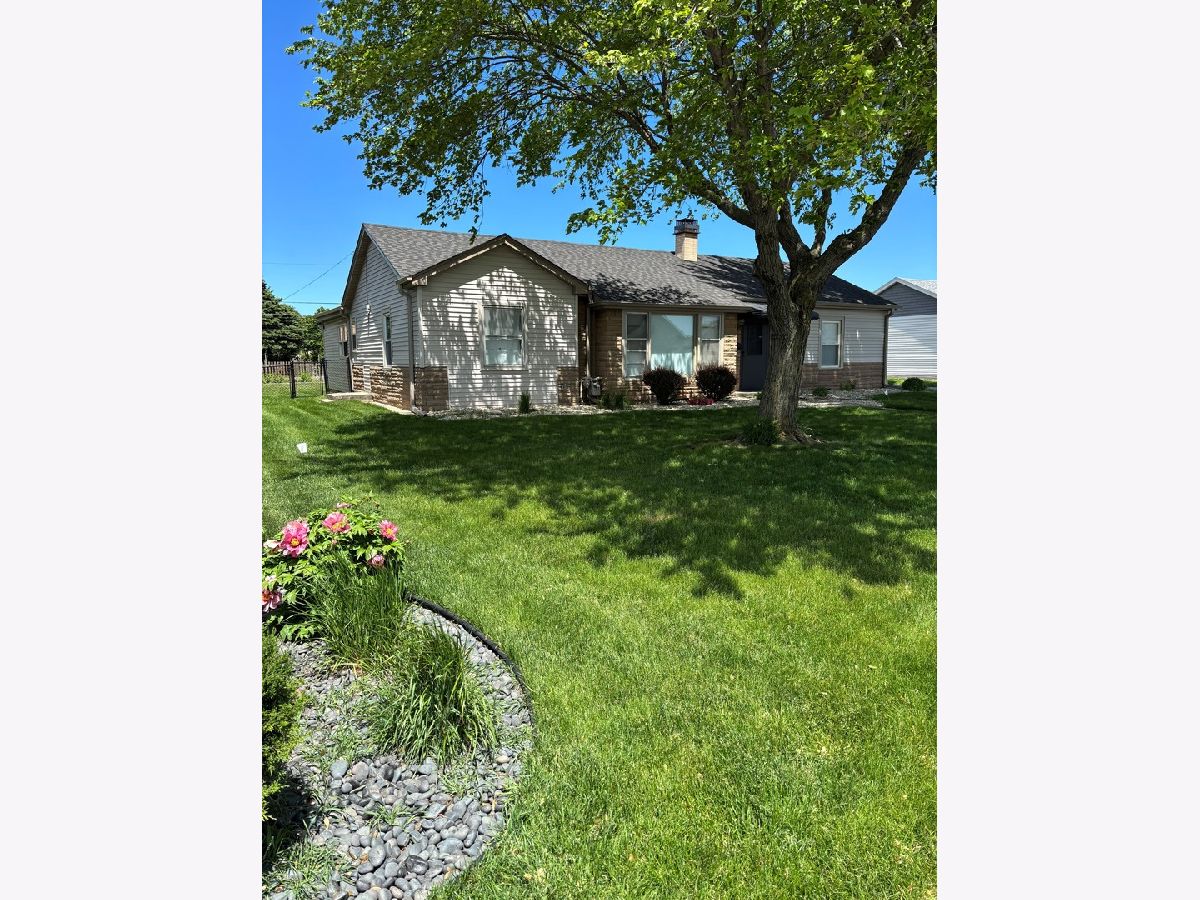 Rented Norridge Illinois, 8122 Winnemac