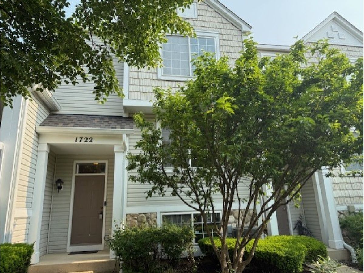 Townhomes Rented Coves Of Harbor Springs Aurora Illinois, 1722 Middlebury