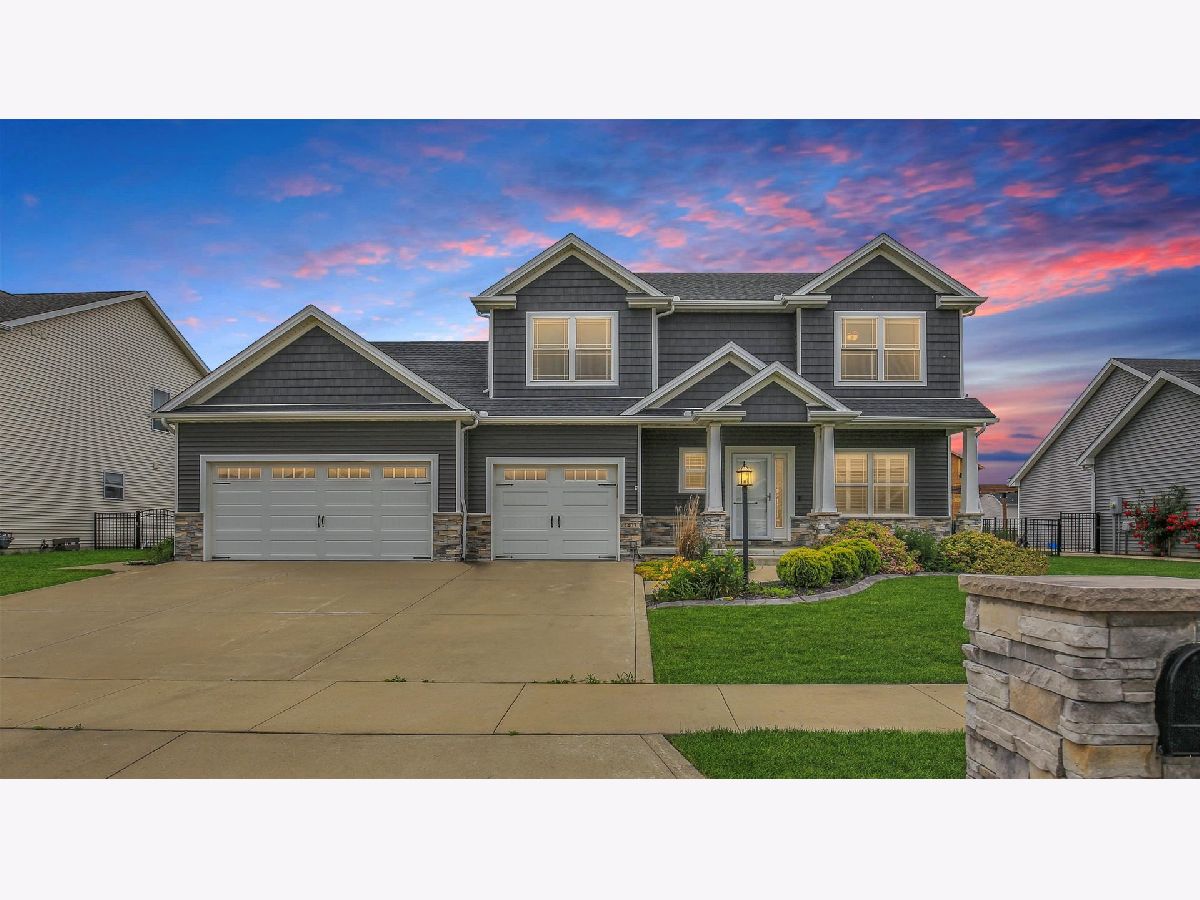 Homes Sold Fieldstone Savoy Illinois, 1407 Winterberry