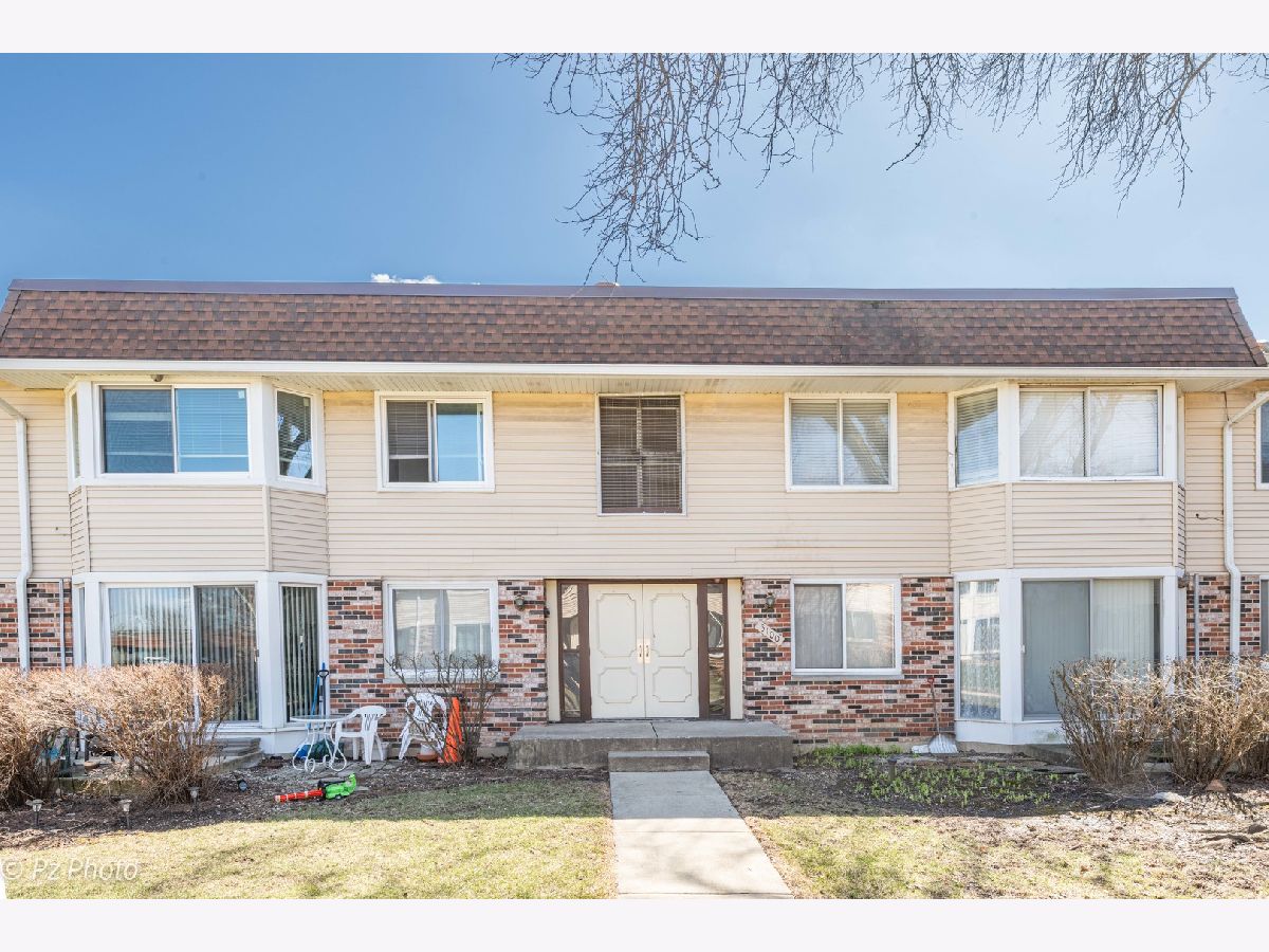 Rented Woodridge Illinois, 3100 Roberts