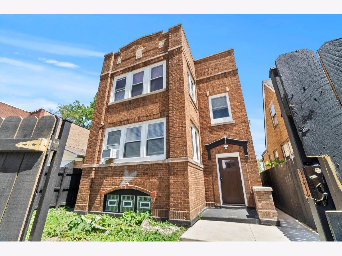  Rented Chicago Illinois, 6239 Seeley